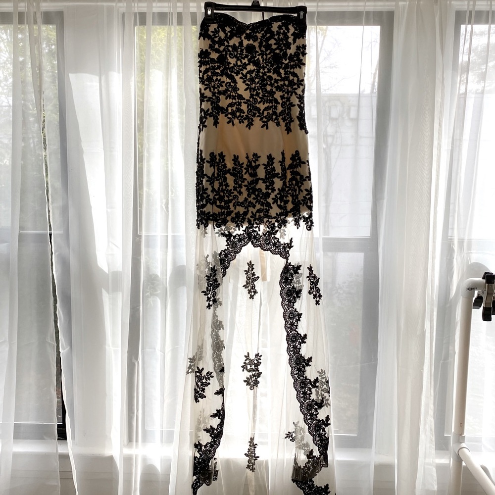 Embroidery dress